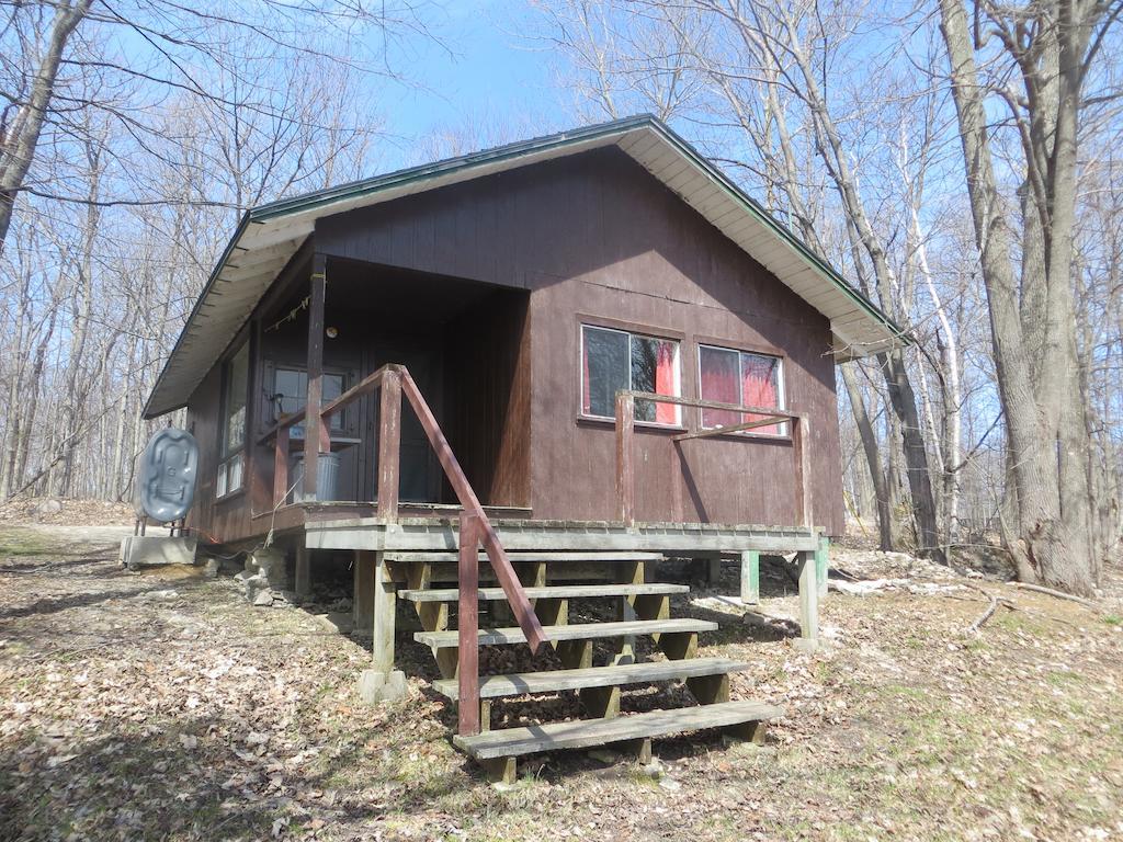 ホテルLake Wolsey Cabins Gore Bay 部屋 写真