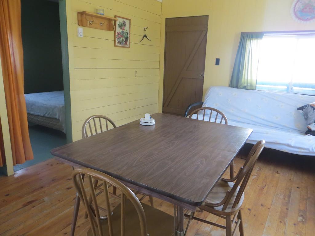 ホテルLake Wolsey Cabins Gore Bay 部屋 写真